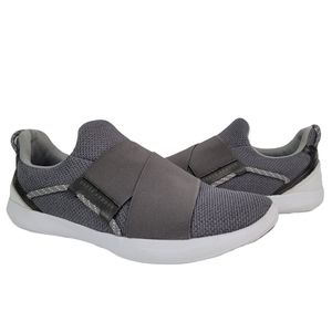 Under‎ Armour Women's Shoe Sneaker Gray Precision X  3020118-102 Size 9.5
